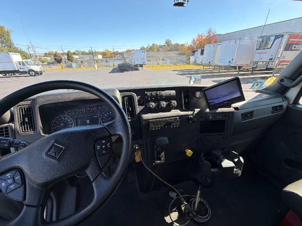 Medium Duty Box Truck-Light and Medium Duty Trucks-International-2021-MV607-South Plainfield-NJ-224,701\n\t\tmiles-$ 45,750 - Image 18