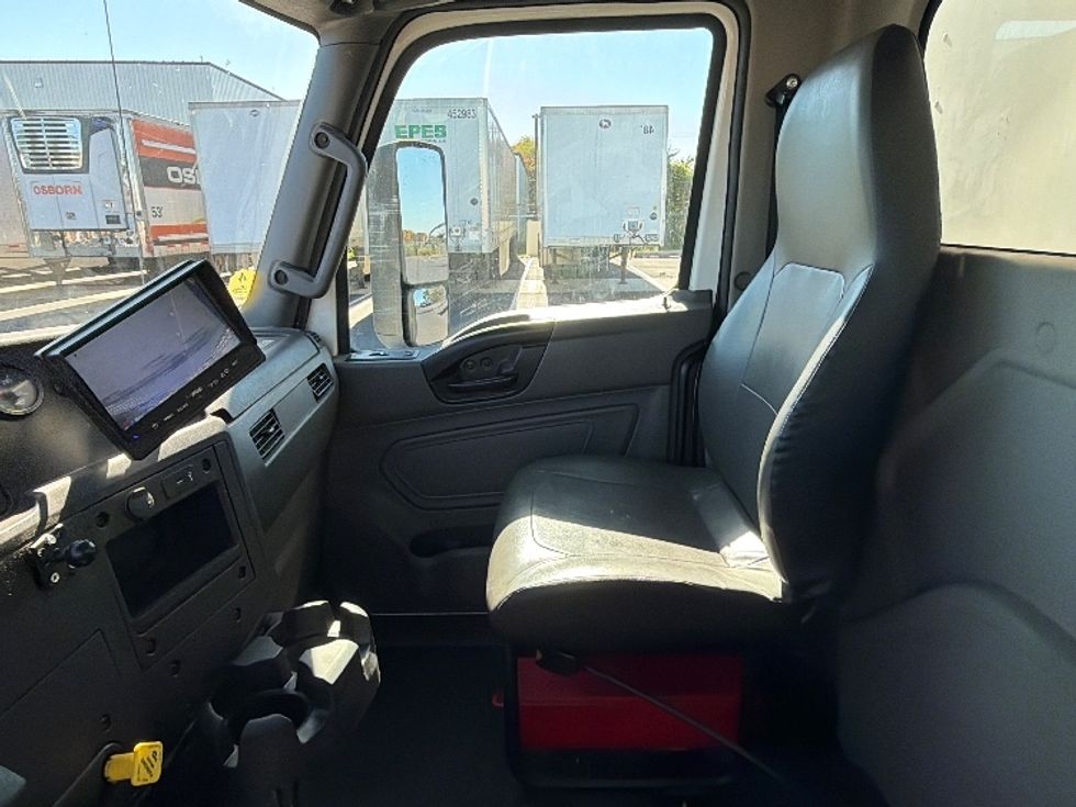Medium Duty Box Truck-Light and Medium Duty Trucks-International-2021-MV607-South Plainfield-NJ-224,701\n\t\tmiles-$ 45,750 - Image 19