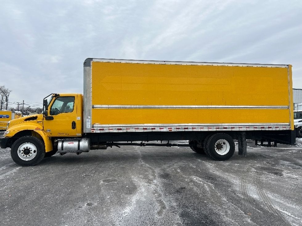 Medium Duty Box Truck-Light and Medium Duty Trucks-International-2021-MV607-South Plainfield-NJ-225,042\n\t\tmiles-$ 32,750 - Image 4