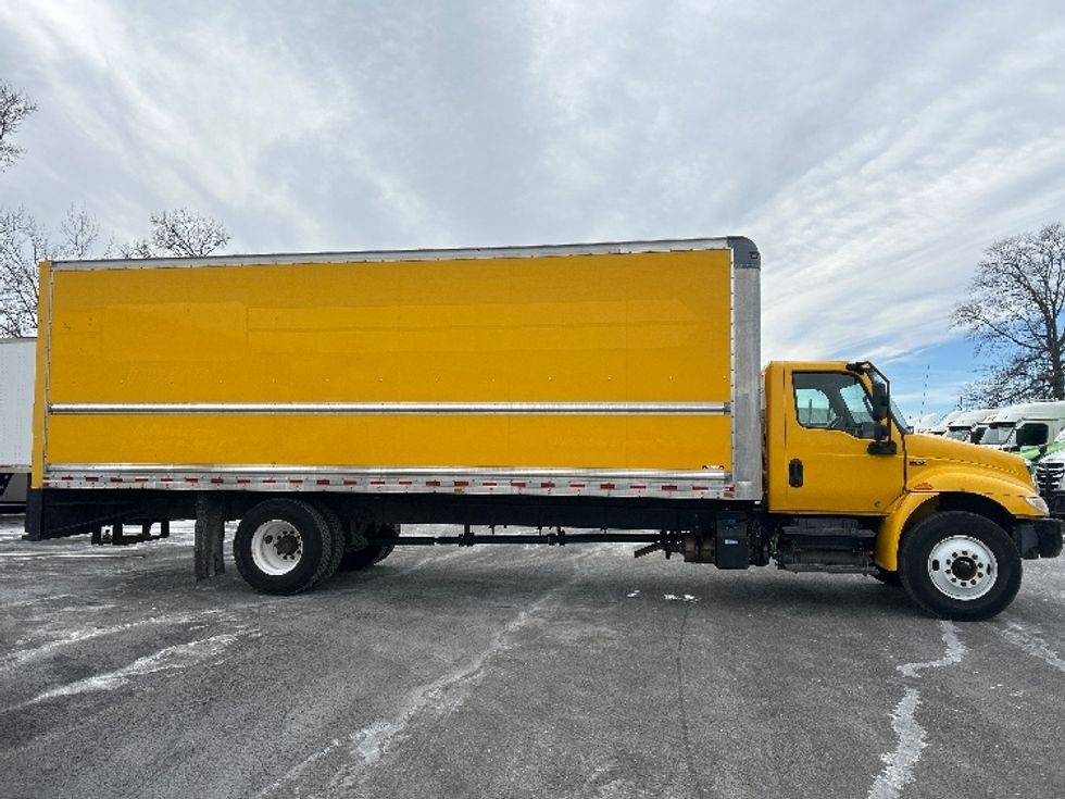 Medium Duty Box Truck-Light and Medium Duty Trucks-International-2021-MV607-South Plainfield-NJ-225,042\n\t\tmiles-$ 32,750 - Image 15