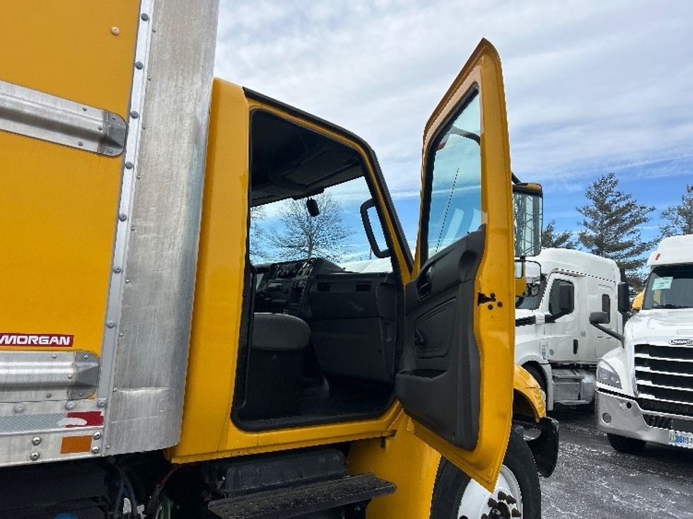 Medium Duty Box Truck-Light and Medium Duty Trucks-International-2021-MV607-South Plainfield-NJ-225,042\n\t\tmiles-$ 32,750 - Image 20