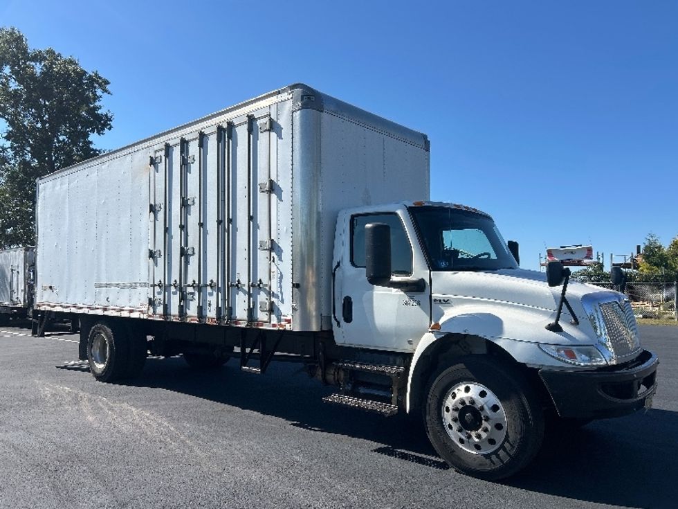 Medium Duty Box Truck-Light and Medium Duty Trucks-International-2021-MV607-South Plainfield-NJ-264,871\n\t\tmiles-$ 38,000 - Image 1