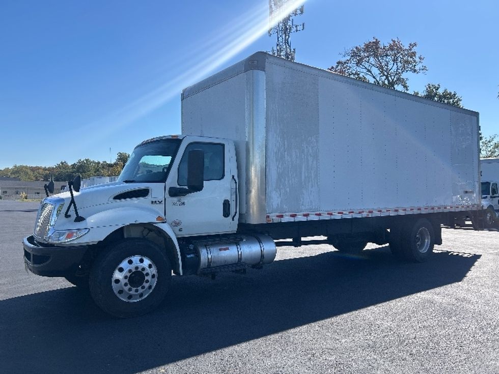 Medium Duty Box Truck-Light and Medium Duty Trucks-International-2021-MV607-South Plainfield-NJ-264,871\n\t\tmiles-$ 38,000 - Image 3