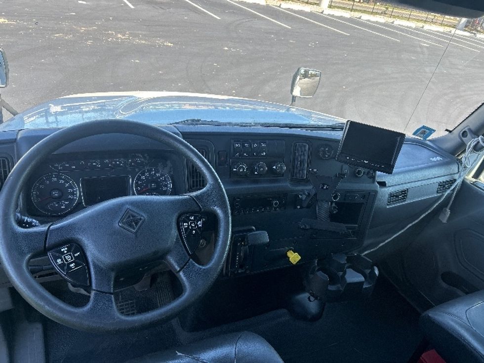 Medium Duty Box Truck-Light and Medium Duty Trucks-International-2021-MV607-South Plainfield-NJ-264,871\n\t\tmiles-$ 38,000 - Image 18