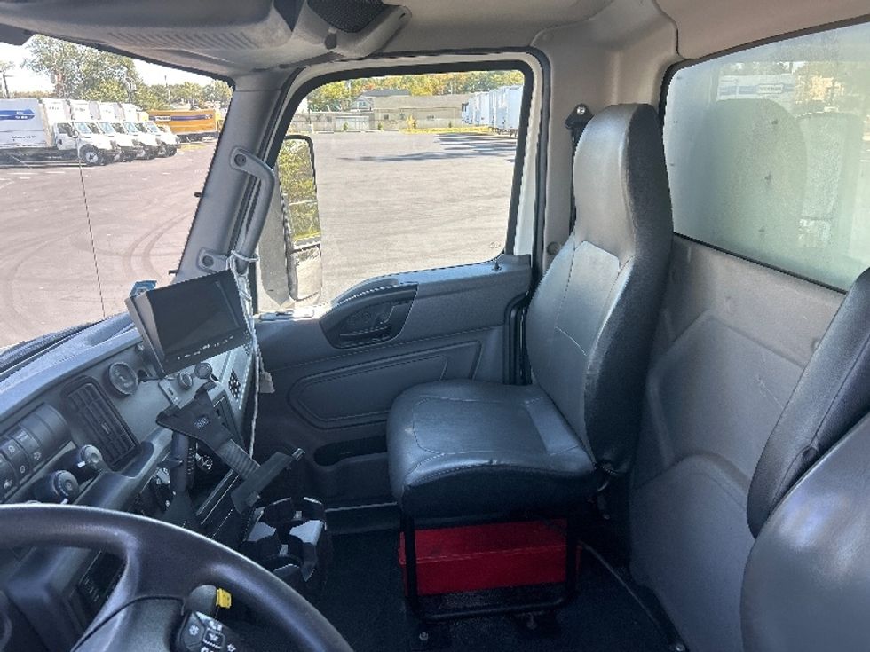 Medium Duty Box Truck-Light and Medium Duty Trucks-International-2021-MV607-South Plainfield-NJ-264,871\n\t\tmiles-$ 38,000 - Image 19