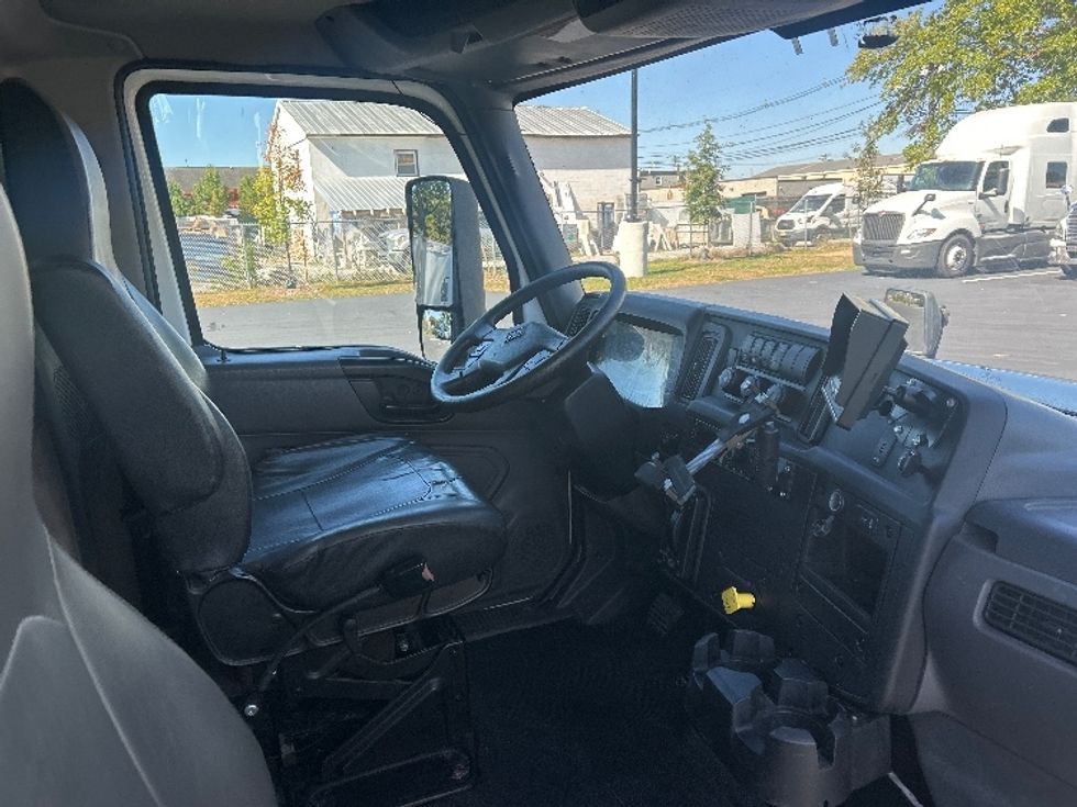 Medium Duty Box Truck-Light and Medium Duty Trucks-International-2021-MV607-South Plainfield-NJ-264,871\n\t\tmiles-$ 38,000 - Image 22