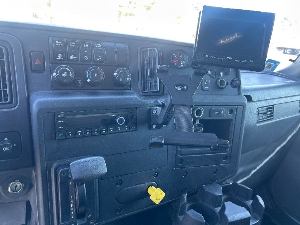 Medium Duty Box Truck-Light and Medium Duty Trucks-International-2021-MV607-South Plainfield-NJ-264,871\n\t\tmiles-$ 38,000 - Image 25