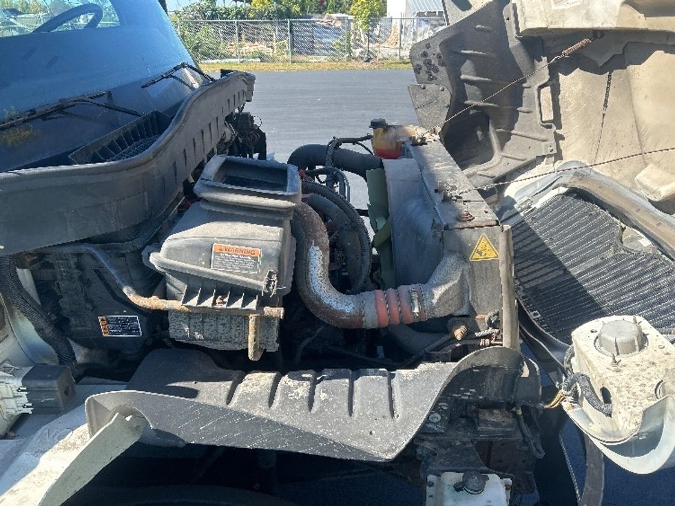 Medium Duty Box Truck-Light and Medium Duty Trucks-International-2021-MV607-South Plainfield-NJ-264,871\n\t\tmiles-$ 38,000 - Image 23