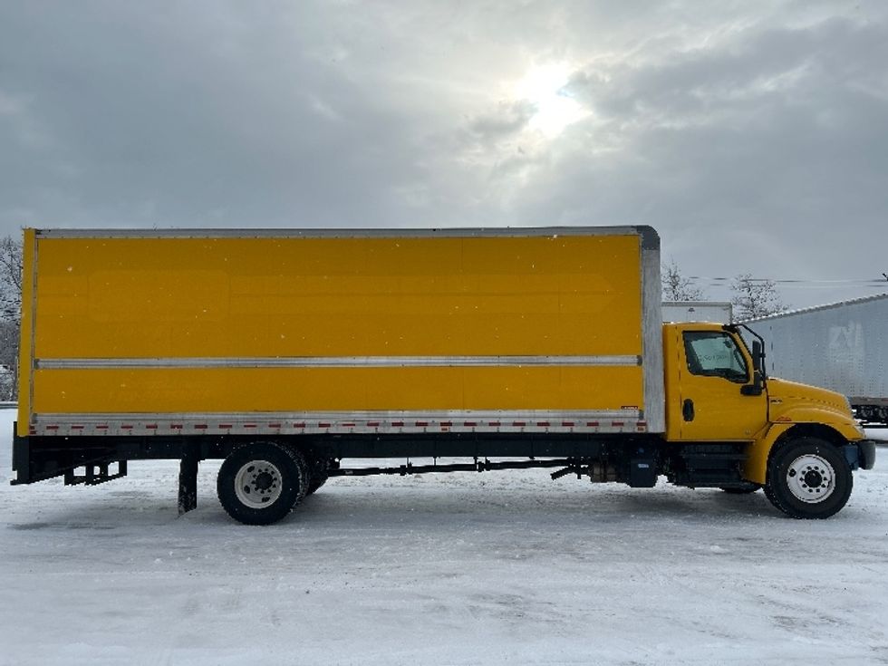 Medium Duty Box Truck-Light and Medium Duty Trucks-International-2021-MV607-South Portland-ME-178,337\n\t\tmiles-$ 39,250 - Image 20