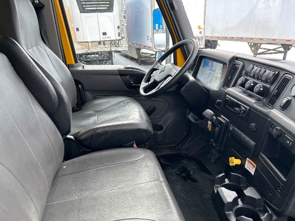 Medium Duty Box Truck-Light and Medium Duty Trucks-International-2021-MV607-South Portland-ME-178,337\n\t\tmiles-$ 39,250 - Image 22