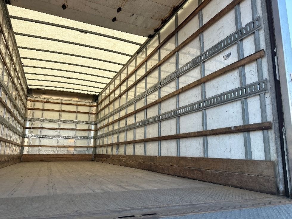 Medium Duty Box Truck-Light and Medium Duty Trucks-International-2021-MV607-South Portland-ME-197,202\n\t\tmiles-$ 48,750 - Image 12