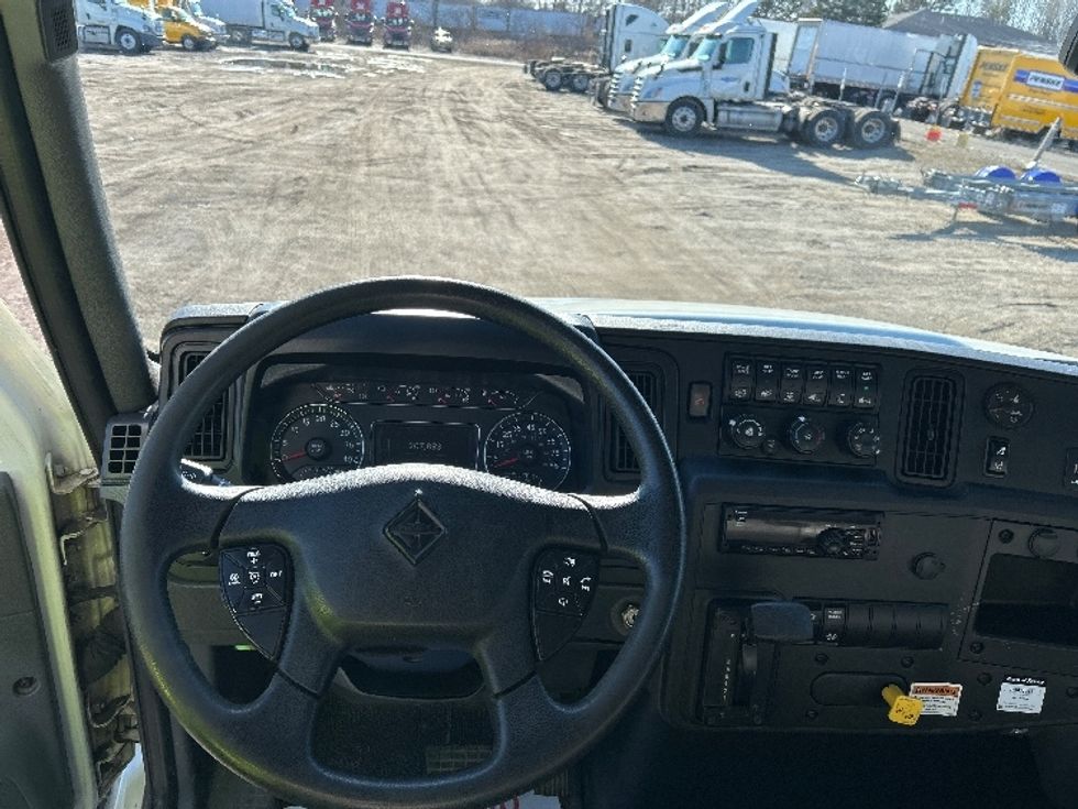 Medium Duty Box Truck-Light and Medium Duty Trucks-International-2021-MV607-South Portland-ME-197,202\n\t\tmiles-$ 48,750 - Image 18