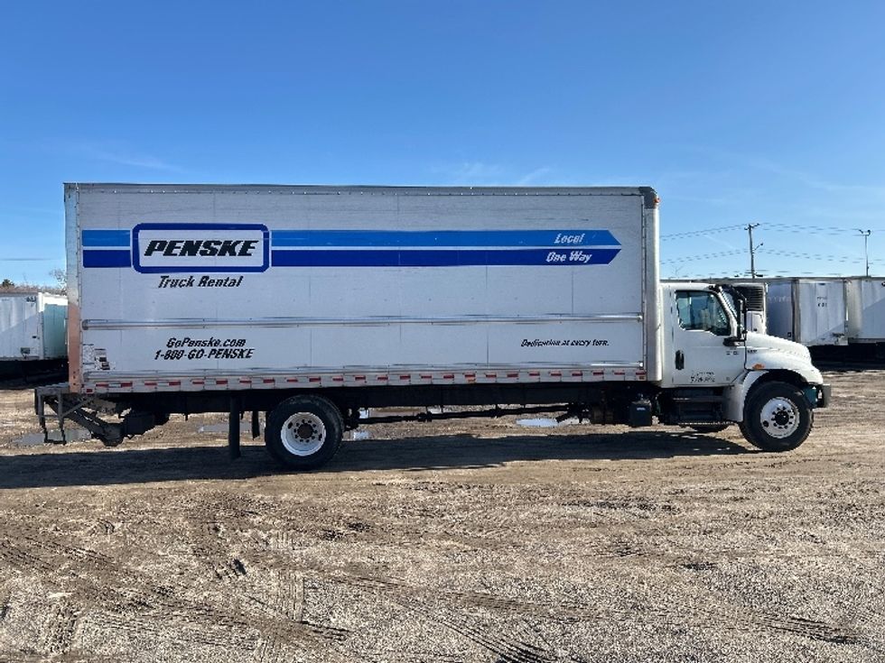 Medium Duty Box Truck-Light and Medium Duty Trucks-International-2021-MV607-South Portland-ME-197,202\n\t\tmiles-$ 48,750 - Image 15