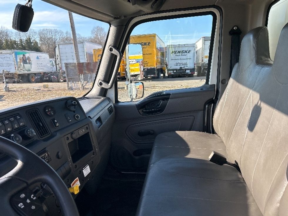 Medium Duty Box Truck-Light and Medium Duty Trucks-International-2021-MV607-South Portland-ME-197,202\n\t\tmiles-$ 48,750 - Image 19