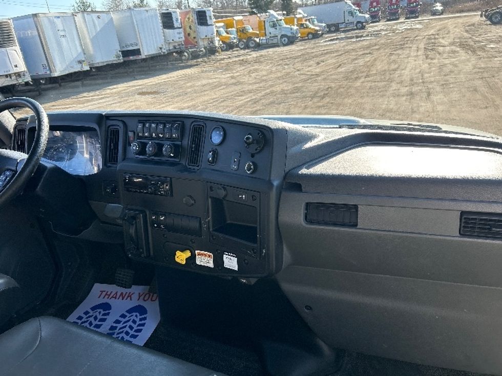 Medium Duty Box Truck-Light and Medium Duty Trucks-International-2021-MV607-South Portland-ME-197,202\n\t\tmiles-$ 48,750 - Image 21