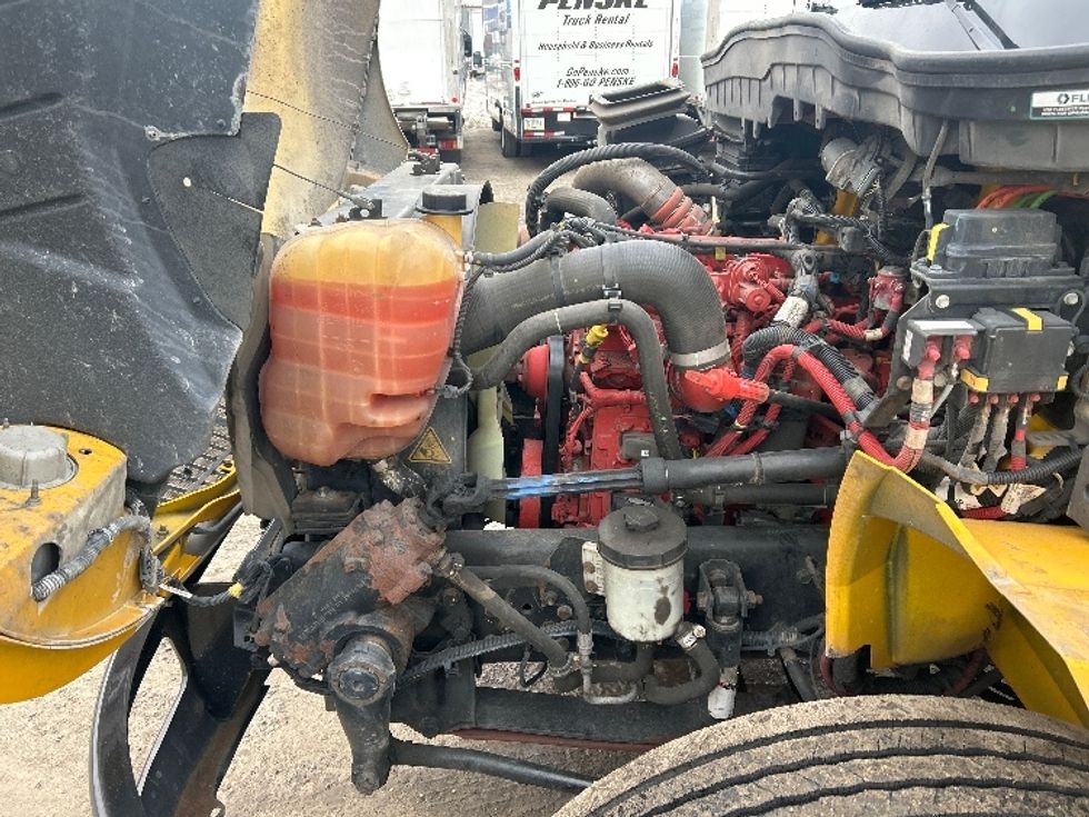 Medium Duty Box Truck-Light and Medium Duty Trucks-International-2021-MV607-South Portland-ME-198,071\n\t\tmiles-$ 36,750 - Image 24