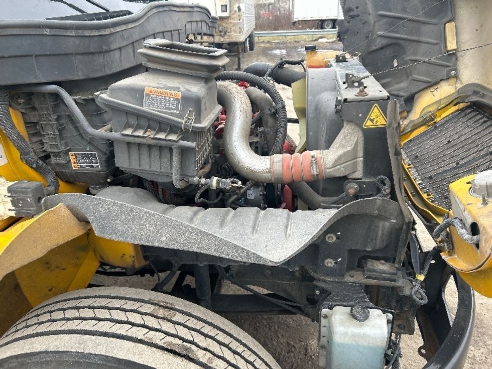 Medium Duty Box Truck-Light and Medium Duty Trucks-International-2021-MV607-South Portland-ME-198,071\n\t\tmiles-$ 36,750 - Image 23