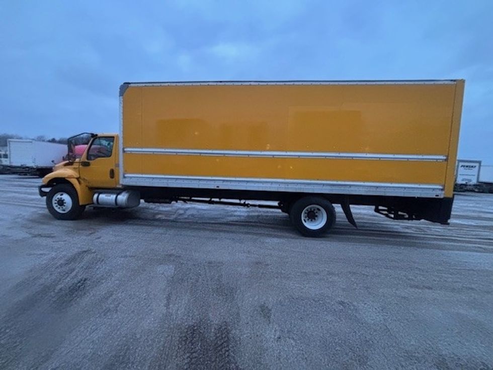 Medium Duty Box Truck-Light and Medium Duty Trucks-International-2021-MV607-South Portland-ME-232,388\n\t\tmiles-$ 30,750 - Image 4