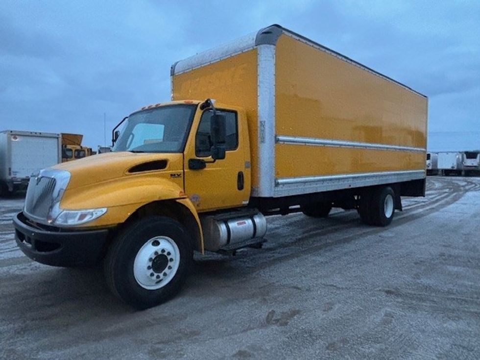 Medium Duty Box Truck-Light and Medium Duty Trucks-International-2021-MV607-South Portland-ME-232,388\n\t\tmiles-$ 30,750 - Image 3
