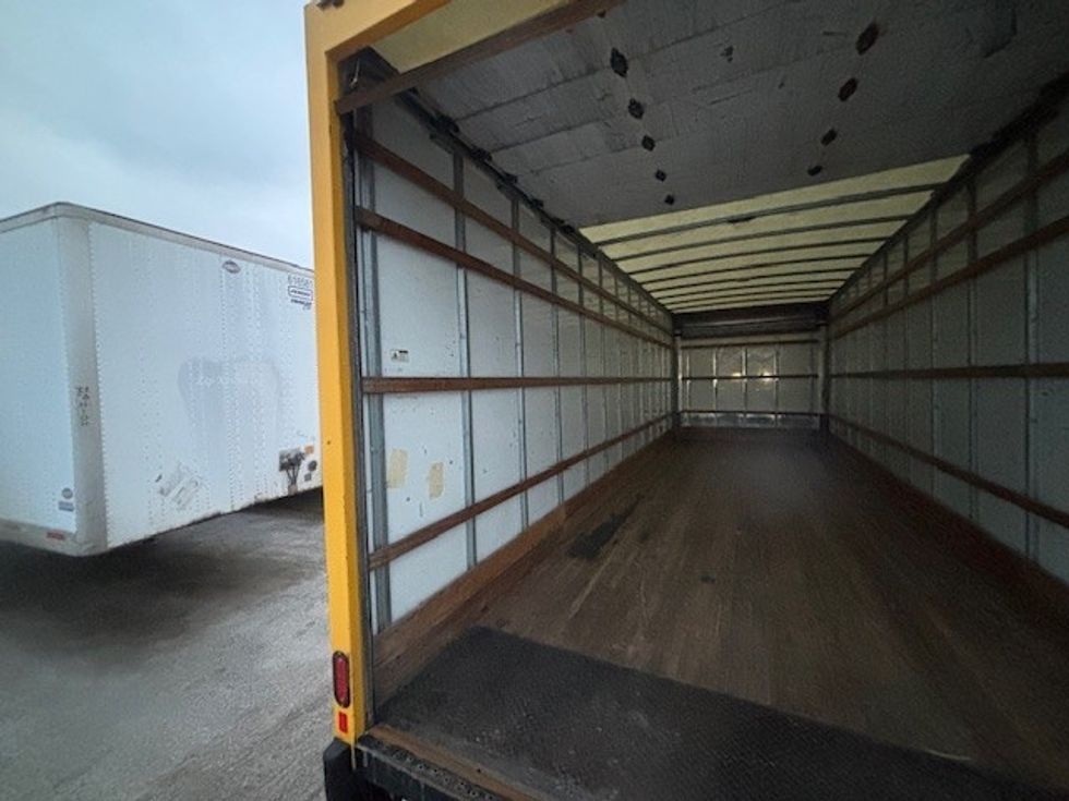 Medium Duty Box Truck-Light and Medium Duty Trucks-International-2021-MV607-South Portland-ME-232,388\n\t\tmiles-$ 30,750 - Image 10