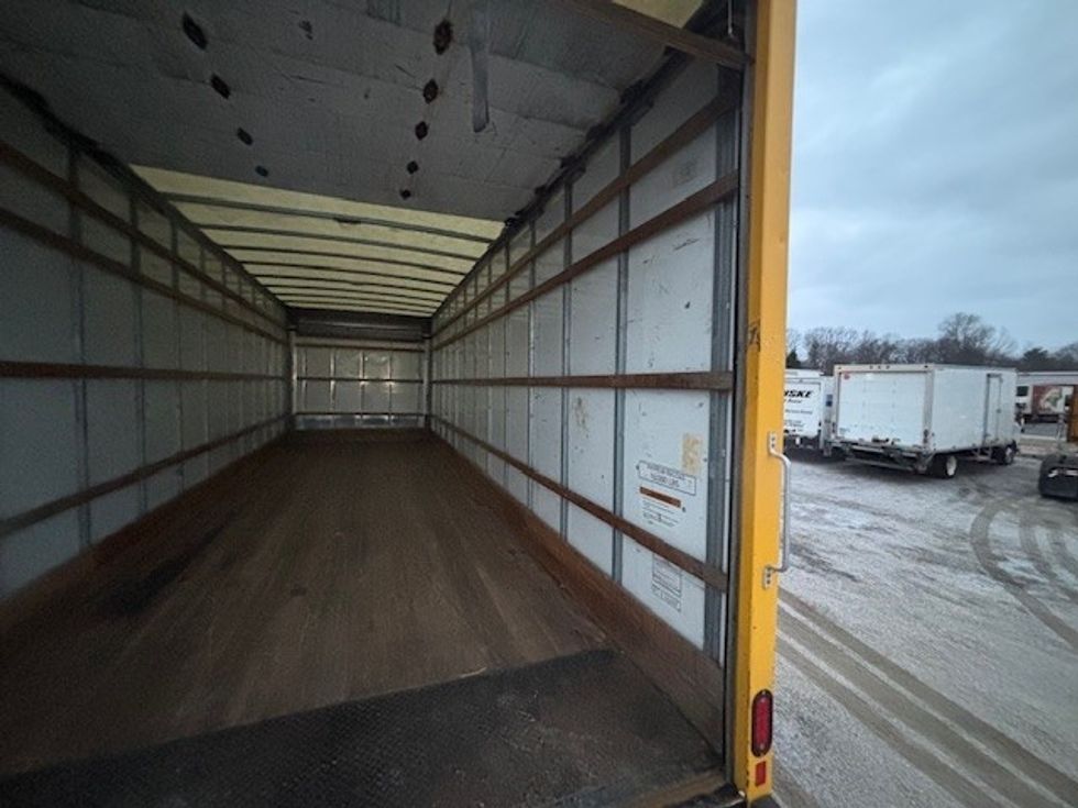 Medium Duty Box Truck-Light and Medium Duty Trucks-International-2021-MV607-South Portland-ME-232,388\n\t\tmiles-$ 30,750 - Image 11