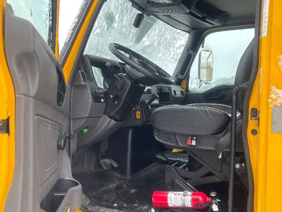 Medium Duty Box Truck-Light and Medium Duty Trucks-International-2021-MV607-South Portland-ME-232,388\n\t\tmiles-$ 30,750 - Image 14