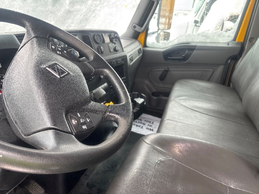 Medium Duty Box Truck-Light and Medium Duty Trucks-International-2021-MV607-South Portland-ME-232,388\n\t\tmiles-$ 30,750 - Image 16