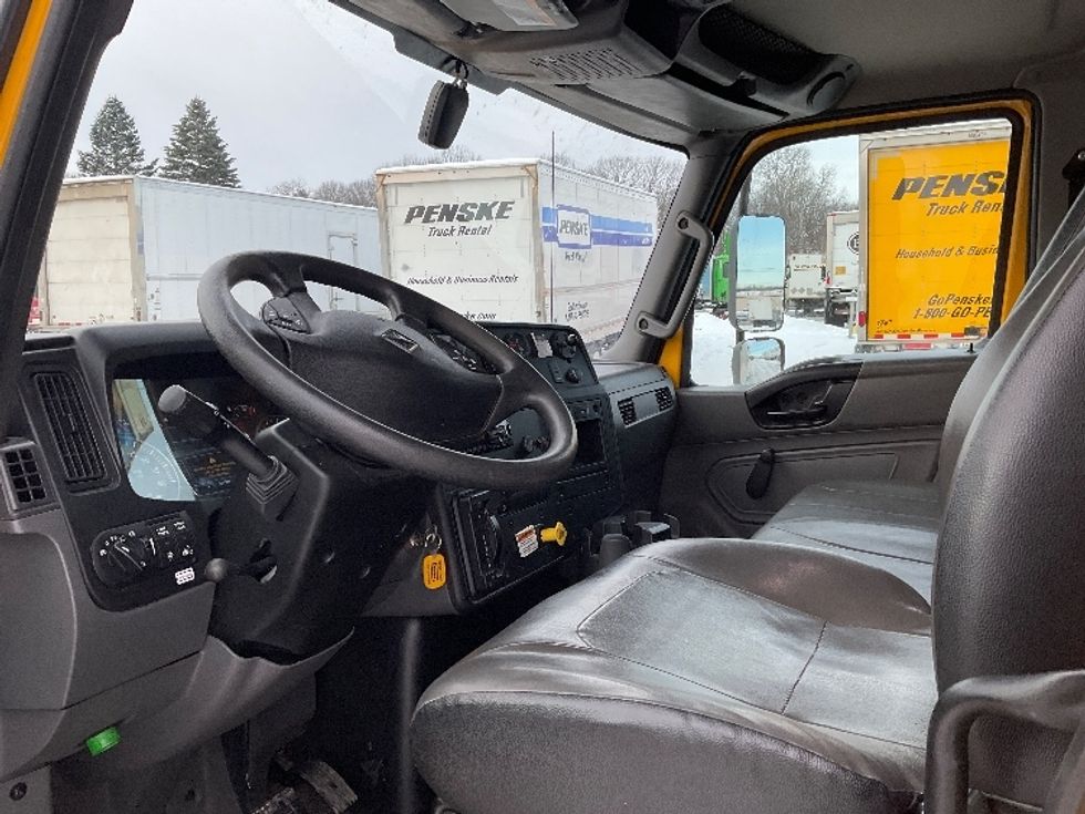 Medium Duty Box Truck-Light and Medium Duty Trucks-International-2021-MV607-South Portland-ME-232,388\n\t\tmiles-$ 30,750 - Image 15