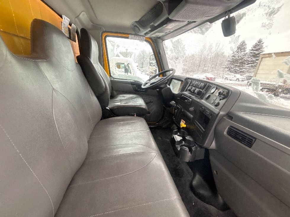 Medium Duty Box Truck-Light and Medium Duty Trucks-International-2021-MV607-South Portland-ME-232,388\n\t\tmiles-$ 30,750 - Image 20