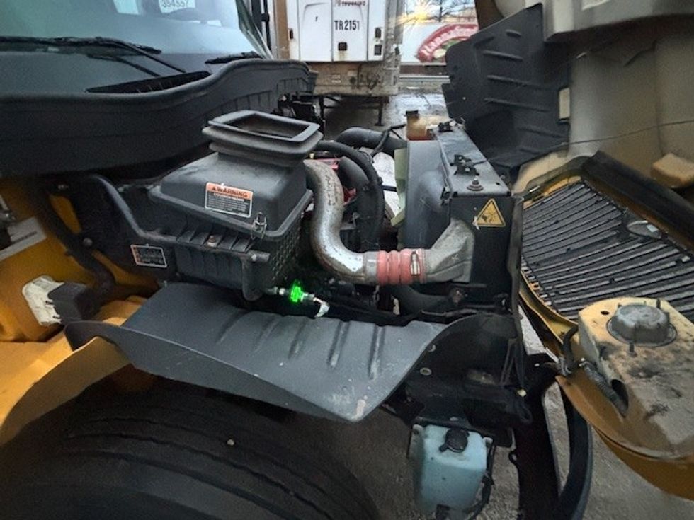 Medium Duty Box Truck-Light and Medium Duty Trucks-International-2021-MV607-South Portland-ME-232,388\n\t\tmiles-$ 30,750 - Image 21