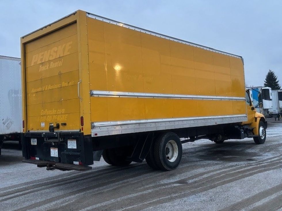 Medium Duty Box Truck-Light and Medium Duty Trucks-International-2021-MV607-South Portland-ME-232,388\n\t\tmiles-$ 30,750 - Image 23