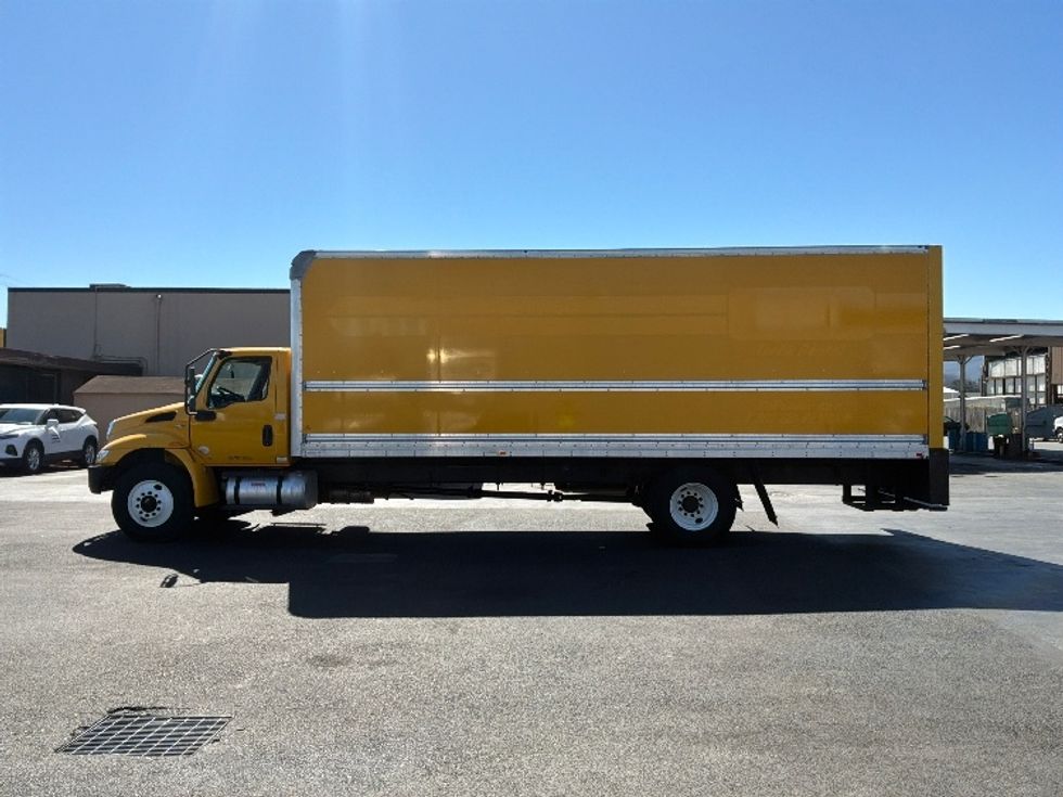 Medium Duty Box Truck-Light and Medium Duty Trucks-International-2021-MV607-South San Francisco-CA-217,746\n\t\tmiles-$ 42,750 - Image 4