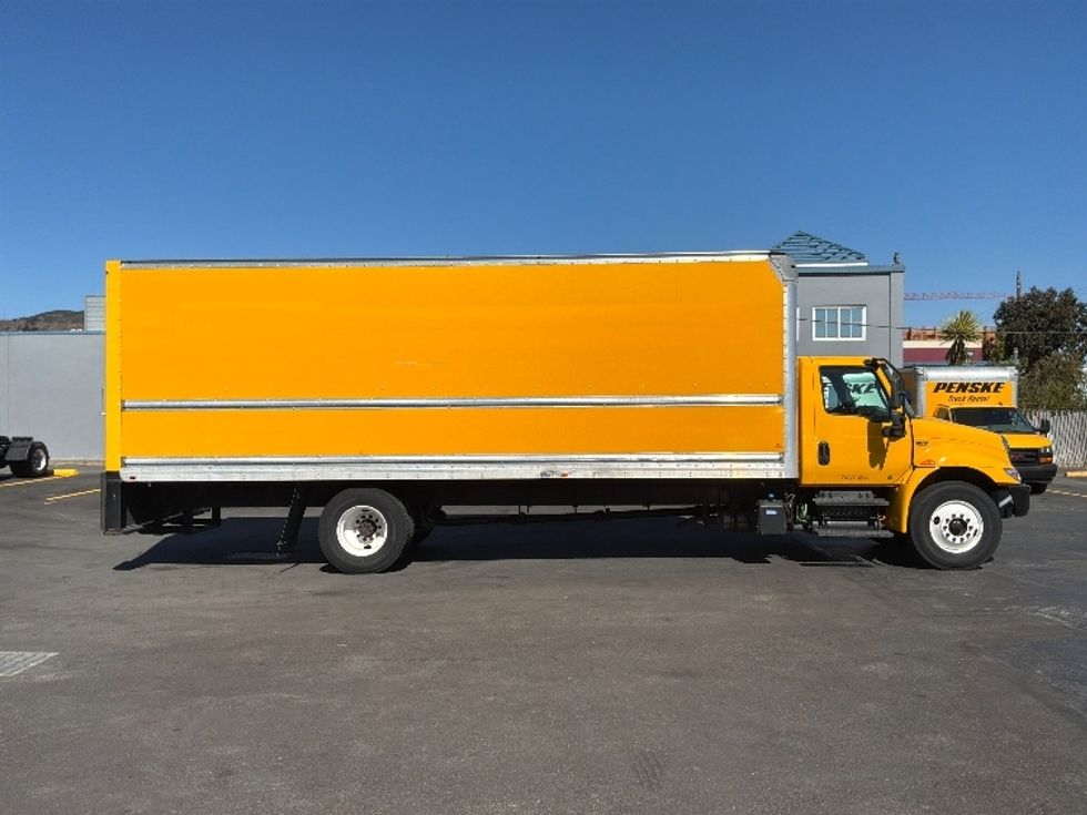 Medium Duty Box Truck-Light and Medium Duty Trucks-International-2021-MV607-South San Francisco-CA-217,746\n\t\tmiles-$ 42,750 - Image 15