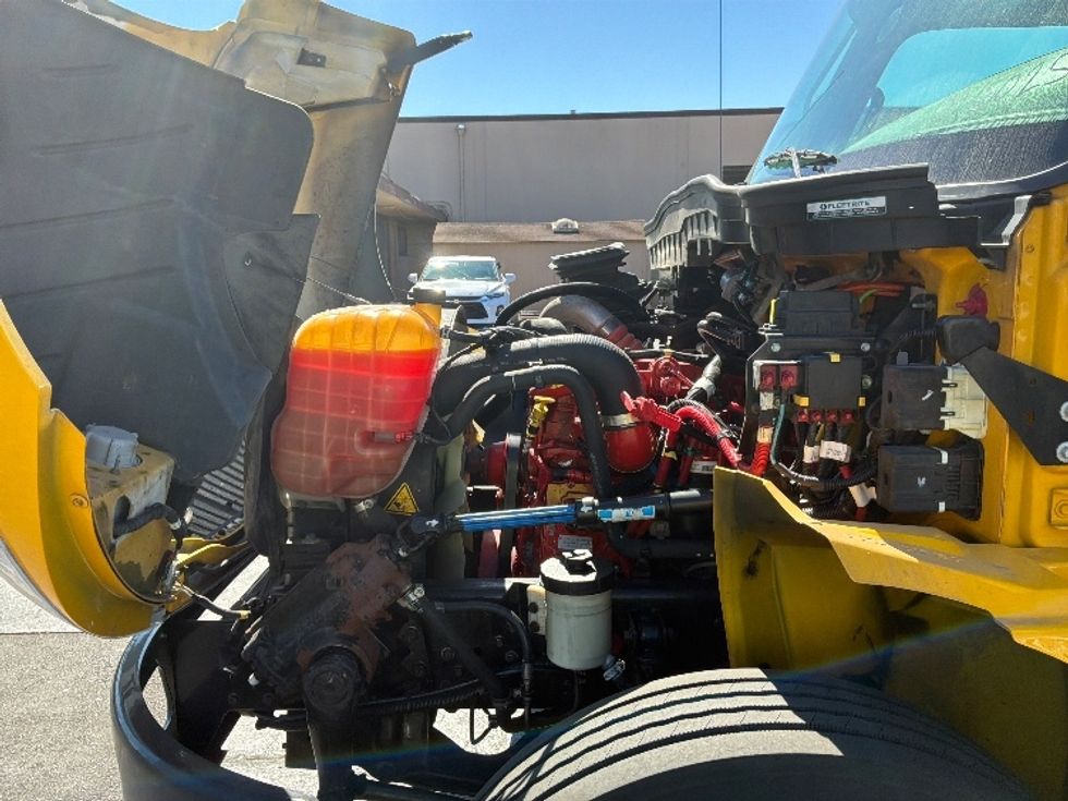 Medium Duty Box Truck-Light and Medium Duty Trucks-International-2021-MV607-South San Francisco-CA-217,746\n\t\tmiles-$ 42,750 - Image 24