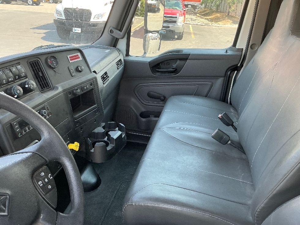 Medium Duty Box Truck-Light and Medium Duty Trucks-International-2021-MV607-Sparks-NV-20,554\n\t\tmiles-$ 75,750 - Image 19