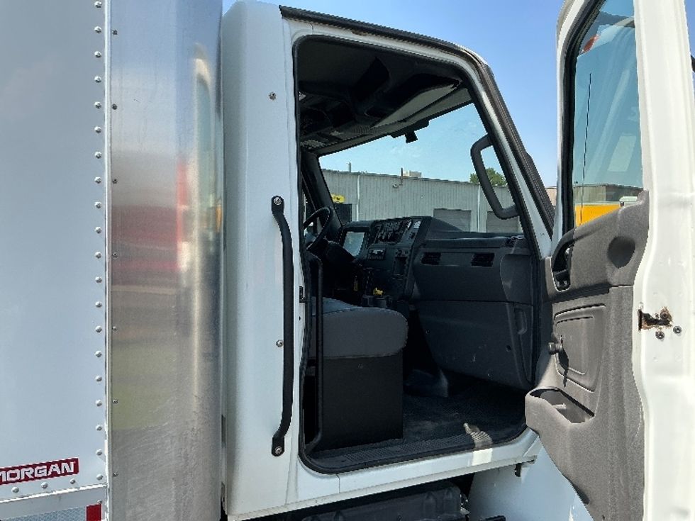Medium Duty Box Truck-Light and Medium Duty Trucks-International-2021-MV607-Sparks-NV-20,554\n\t\tmiles-$ 75,750 - Image 20