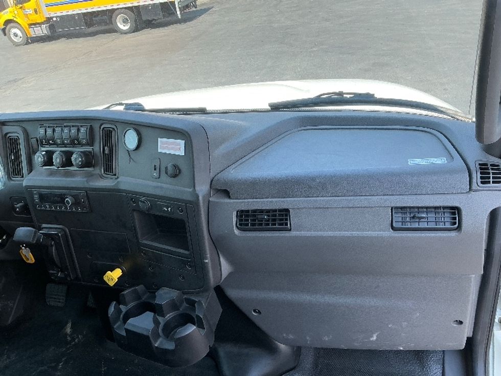 Medium Duty Box Truck-Light and Medium Duty Trucks-International-2021-MV607-Sparks-NV-20,554\n\t\tmiles-$ 75,750 - Image 21