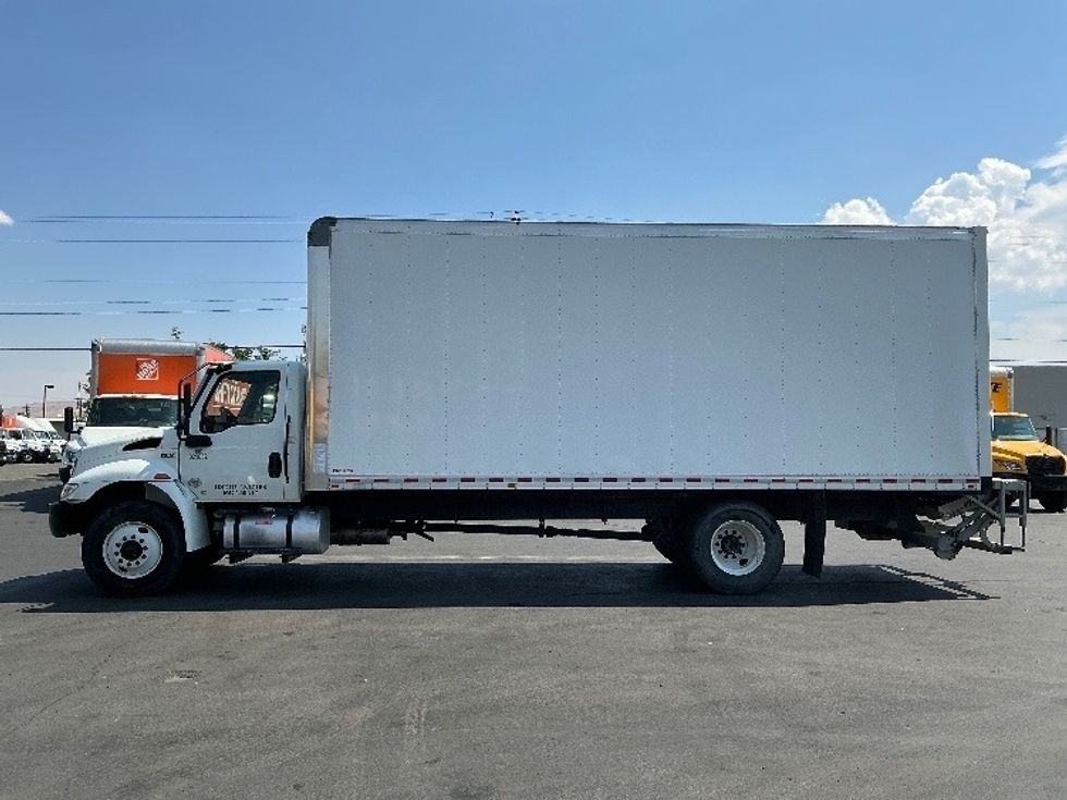 Medium Duty Box Truck-Light and Medium Duty Trucks-International-2021-MV607-Sparks-NV-20,554\n\t\tmiles-$ 75,750 - Image 4