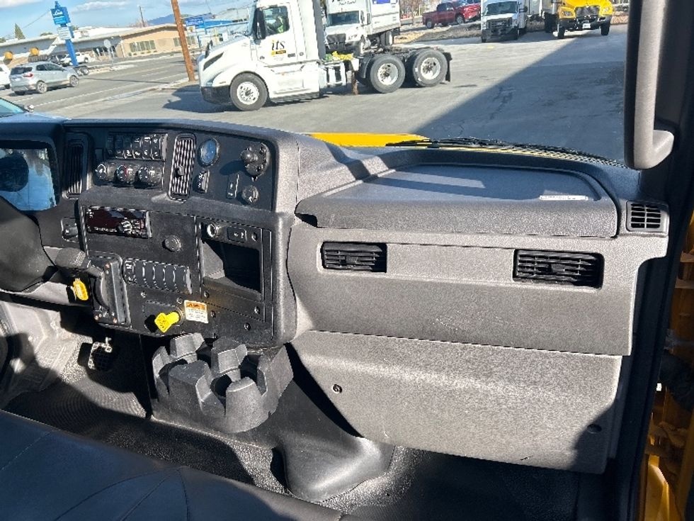 Medium Duty Box Truck-Light and Medium Duty Trucks-International-2021-MV607-Sparks-NV-205,769\n\t\tmiles-$ 37,250 - Image 21