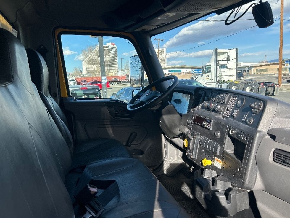 Medium Duty Box Truck-Light and Medium Duty Trucks-International-2021-MV607-Sparks-NV-205,769\n\t\tmiles-$ 37,250 - Image 22