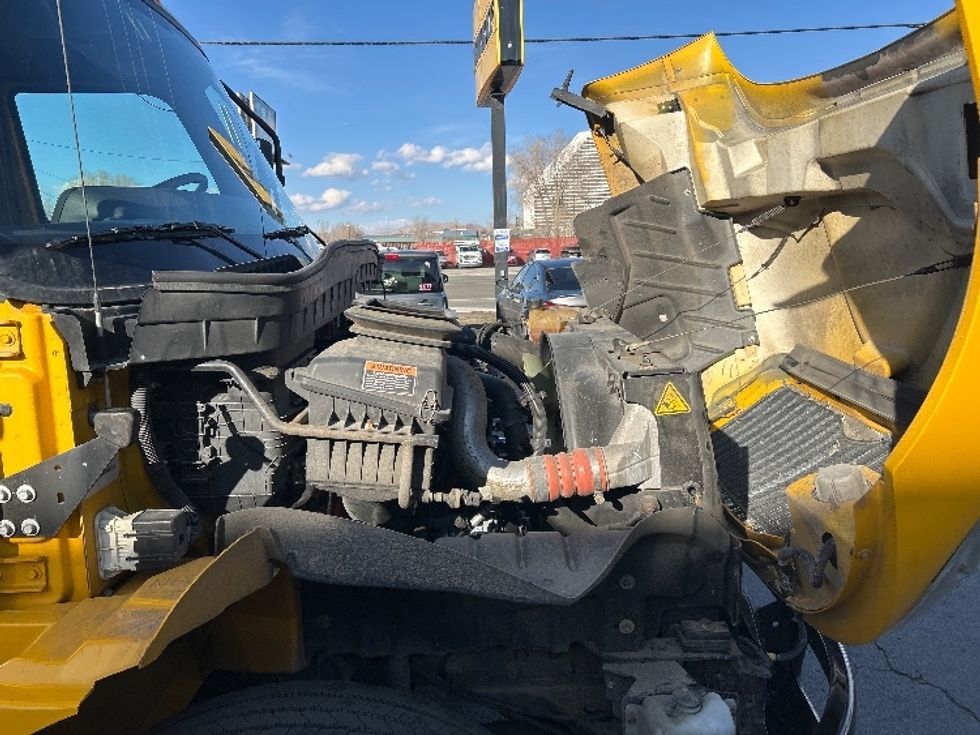 Medium Duty Box Truck-Light and Medium Duty Trucks-International-2021-MV607-Sparks-NV-205,769\n\t\tmiles-$ 37,250 - Image 23