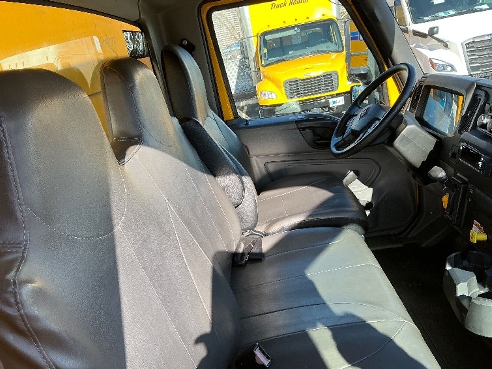 Medium Duty Box Truck-Light and Medium Duty Trucks-International-2021-MV607-Sparks-NV-244,827\n\t\tmiles-$ 32,500 - Image 21