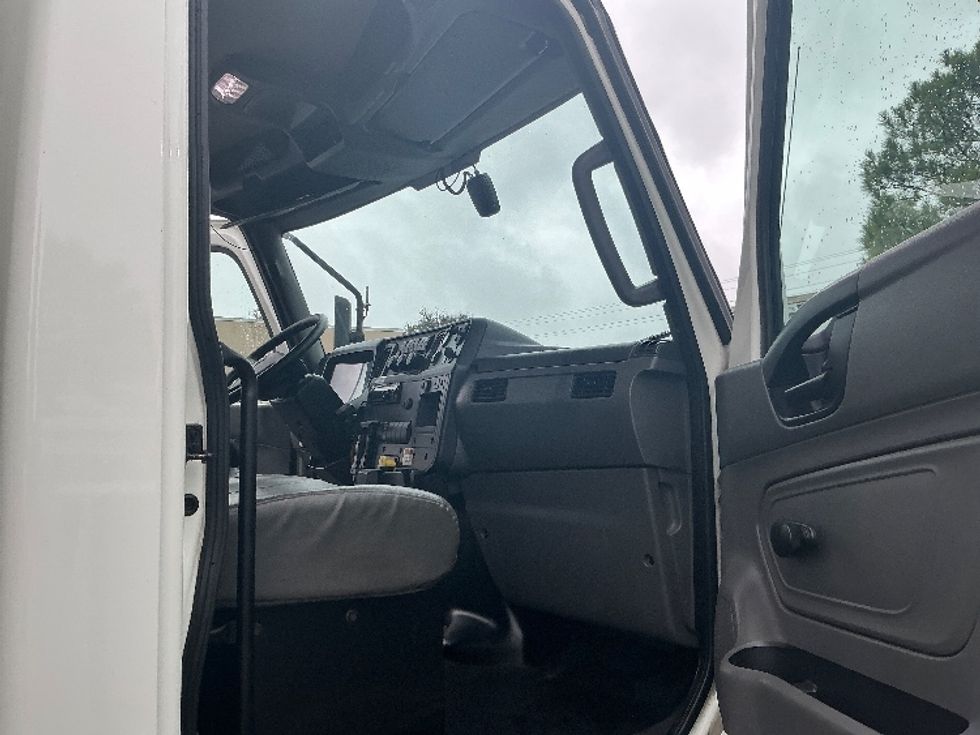 Medium Duty Box Truck-Light and Medium Duty Trucks-International-2021-MV607-Sparks-NV-251,388\n\t\tmiles-$ 41,750 - Image 20
