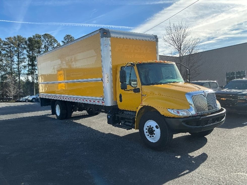Medium Duty Box Truck-Light and Medium Duty Trucks-International-2021-MV607-Spartanburg-SC-218,076\n\t\tmiles-$ 36,250 - Image 1
