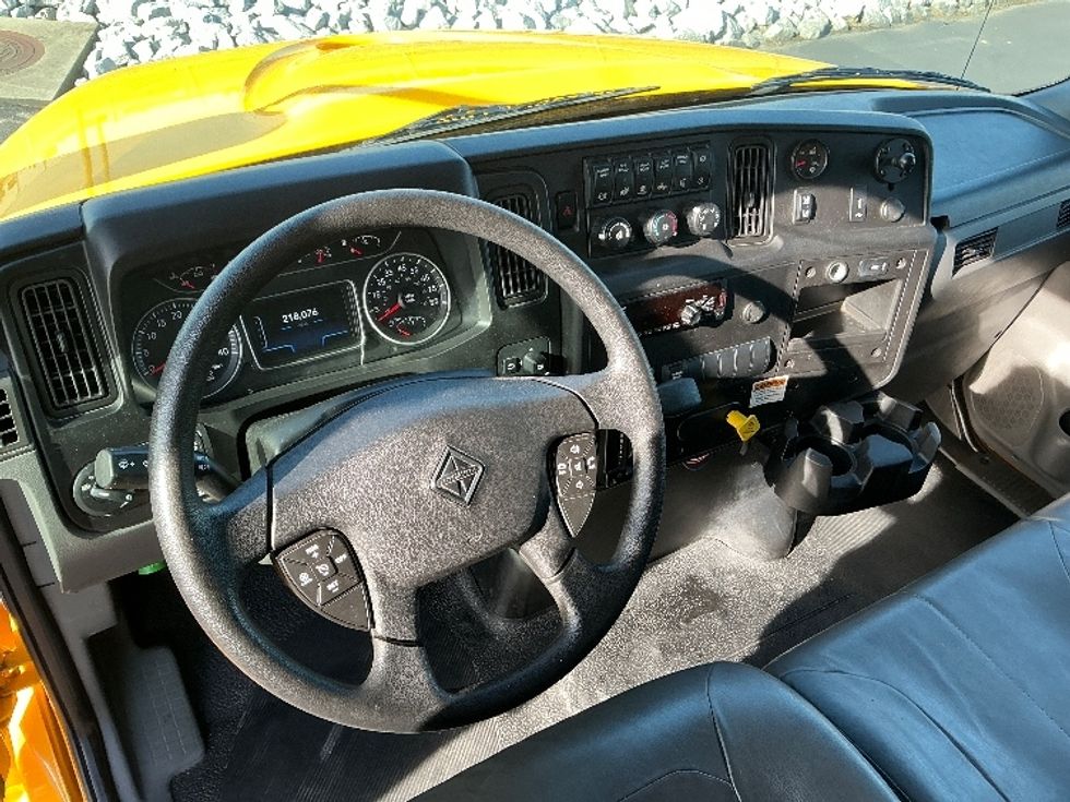 Medium Duty Box Truck-Light and Medium Duty Trucks-International-2021-MV607-Spartanburg-SC-218,076\n\t\tmiles-$ 36,250 - Image 17