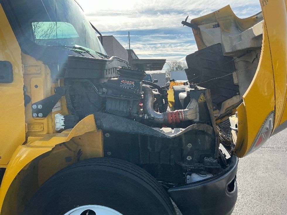 Medium Duty Box Truck-Light and Medium Duty Trucks-International-2021-MV607-Spartanburg-SC-218,076\n\t\tmiles-$ 36,250 - Image 22