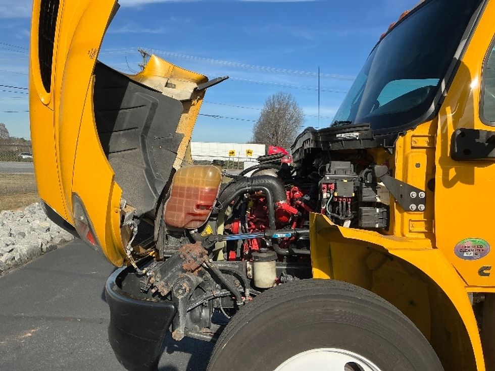 Medium Duty Box Truck-Light and Medium Duty Trucks-International-2021-MV607-Spartanburg-SC-218,076\n\t\tmiles-$ 36,250 - Image 23