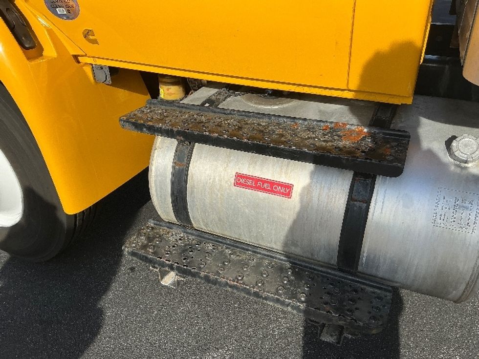 Medium Duty Box Truck-Light and Medium Duty Trucks-International-2021-MV607-Spartanburg-SC-218,076\n\t\tmiles-$ 36,250 - Image 25