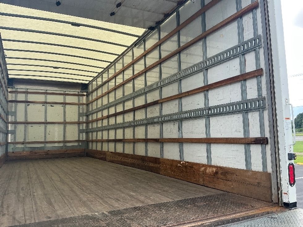 Medium Duty Box Truck-Light and Medium Duty Trucks-International-2021-MV607-Spartanburg-SC-252,659\n\t\tmiles-$ 48,500 - Image 12