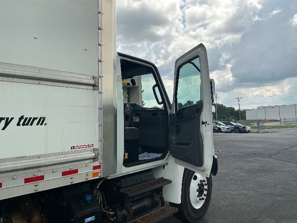 Medium Duty Box Truck-Light and Medium Duty Trucks-International-2021-MV607-Spartanburg-SC-252,659\n\t\tmiles-$ 48,500 - Image 19